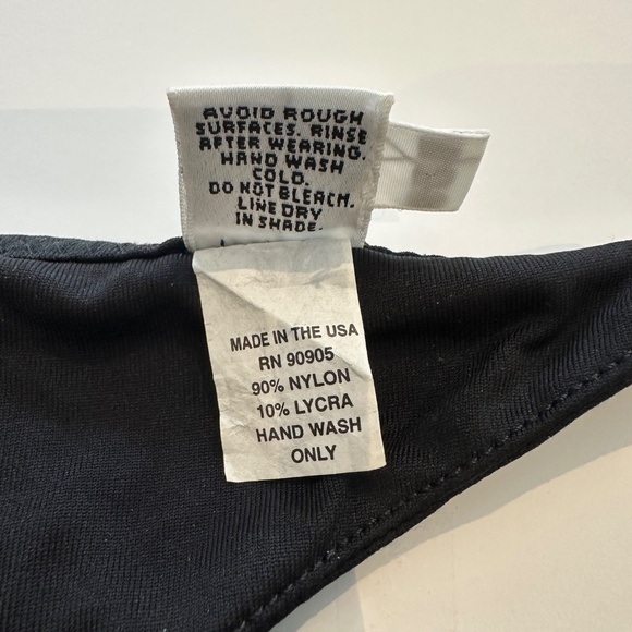 Black string bikini - Picture 3 of 4